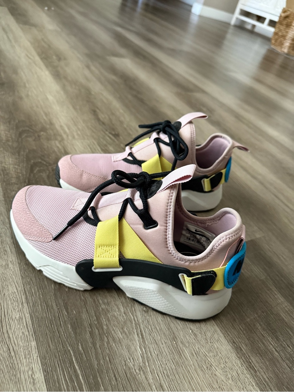 Nike Air Huarache City Low Women's Shoes Plum Chalk ah6804-500